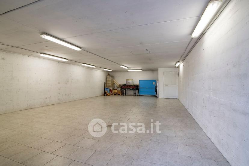 Villa in Via Sandro Pertini 21 — foto 18 di 83