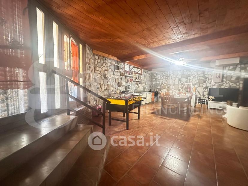 Villa in Via Benvenuto Cellini 9 — foto 13 di 30