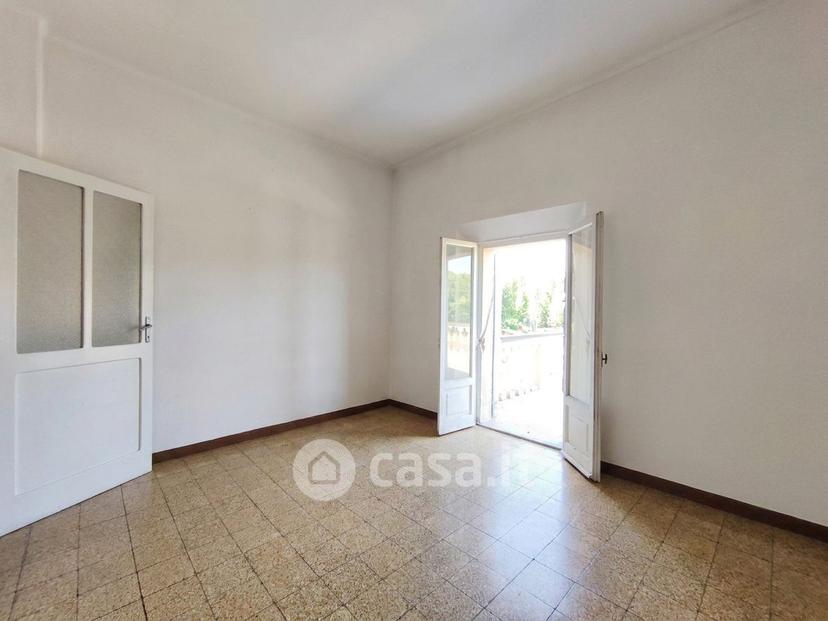 Trilocale in Via Emilia 250 — foto 3 di 23
