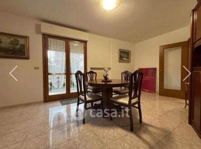 Quadrilocale in Viale A. Moro 232 — foto 7 di 21