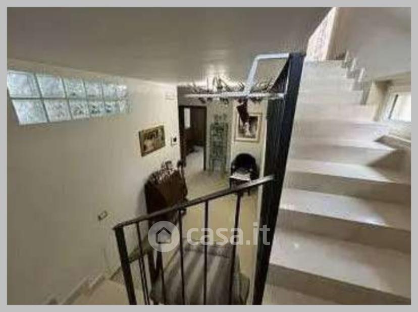 Villa in Via Lanzillotti — foto 13 di 33