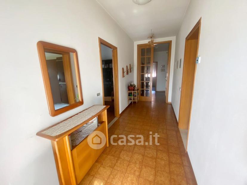 Quadrilocale in Via A. Canepari 9 — foto 9 di 24