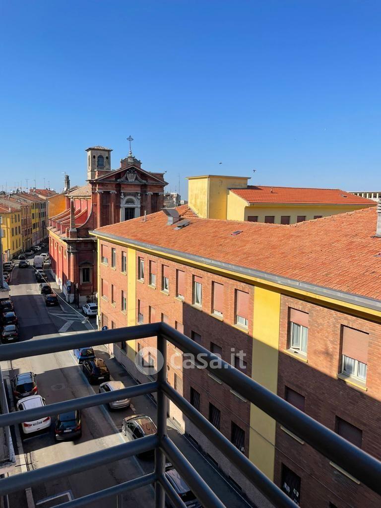 Stanza in Barriera Bixio