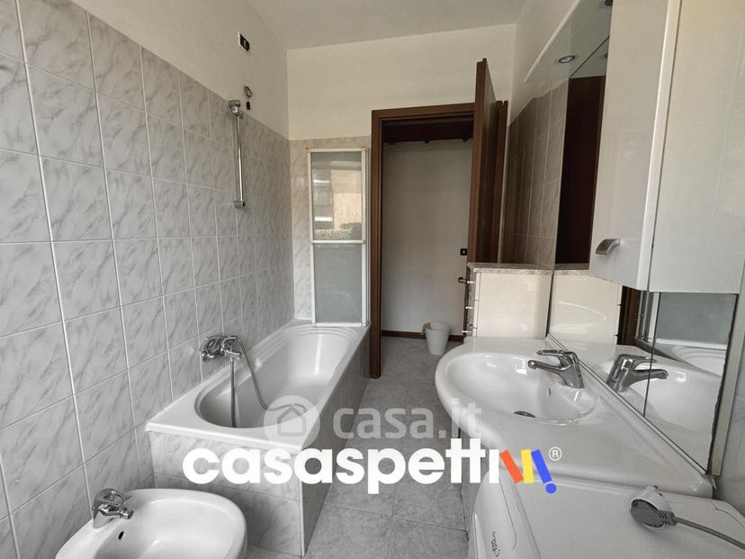 Trilocale in Via Sandro Pertini 9 -1 — foto 14 di 32