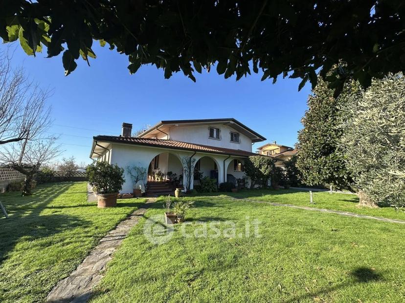 Villa in Via Romana — foto 2 di 40
