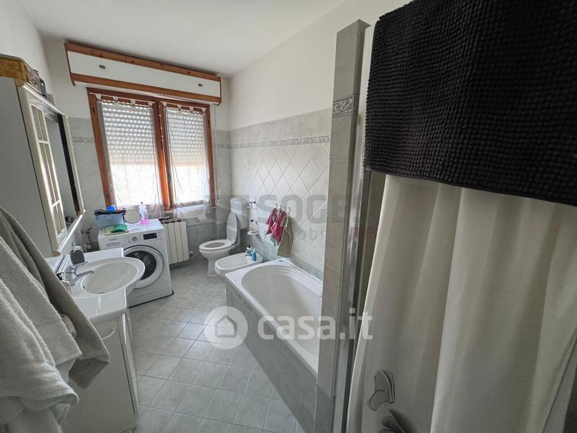 Quadrilocale in Via Dante Alighieri — foto 36 di 38