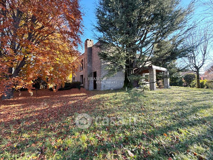 Villa in Via Alcide de Gasperi — foto 19 di 38