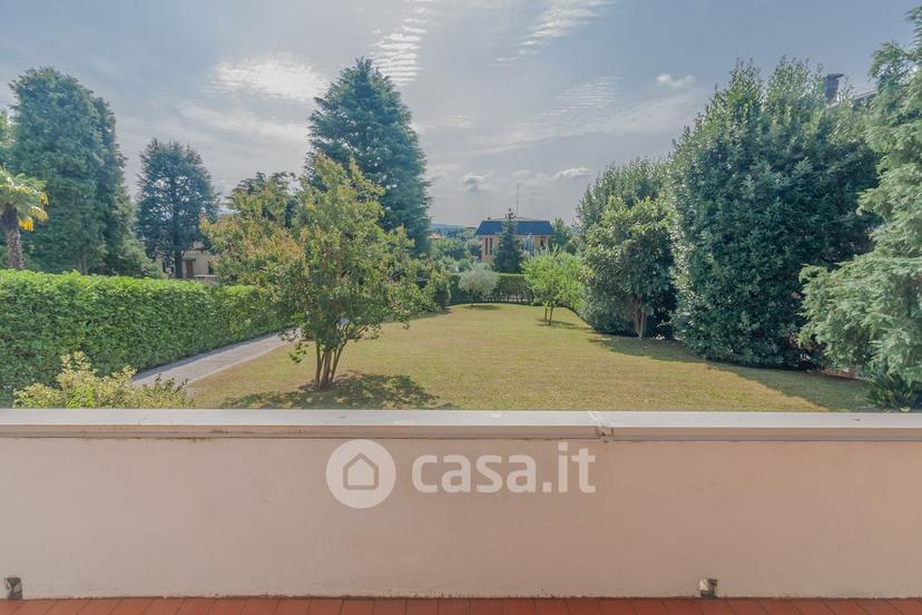 Villa in Via Como 19 — foto 20 di 32