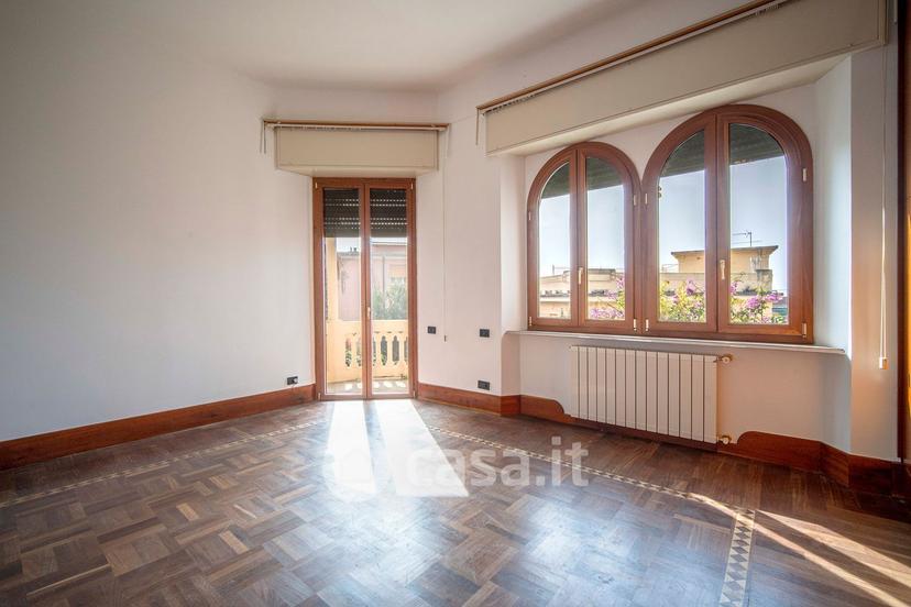 Villa in Via Amerigo Vespucci — foto 25 di 43