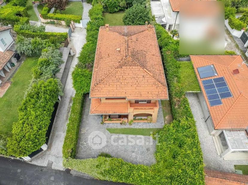Villa in Via Flli Cervi — foto 7 di 22