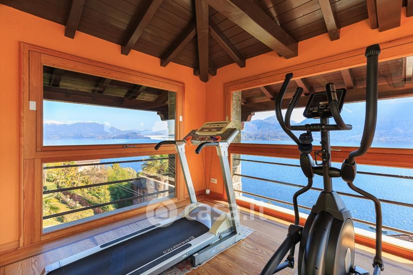 Villa in Via Guglielmo Marconi — foto 15 di 53