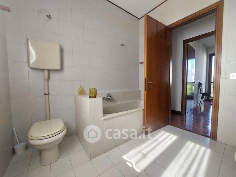 Villa in Via Miranese 11 — foto 23 di 38