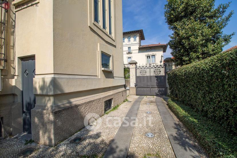 Villa in Corso XX Settembre 50 — foto 9 di 47