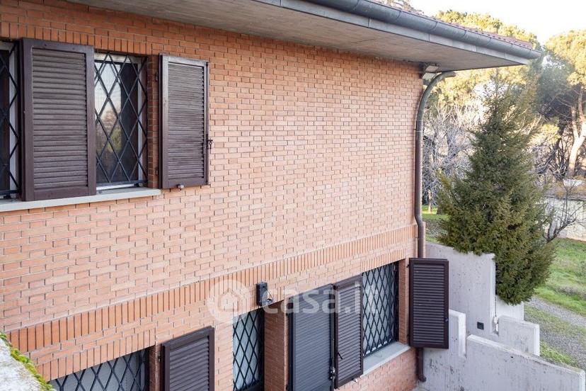 Villa in Via Martiri di Pizzocalvo