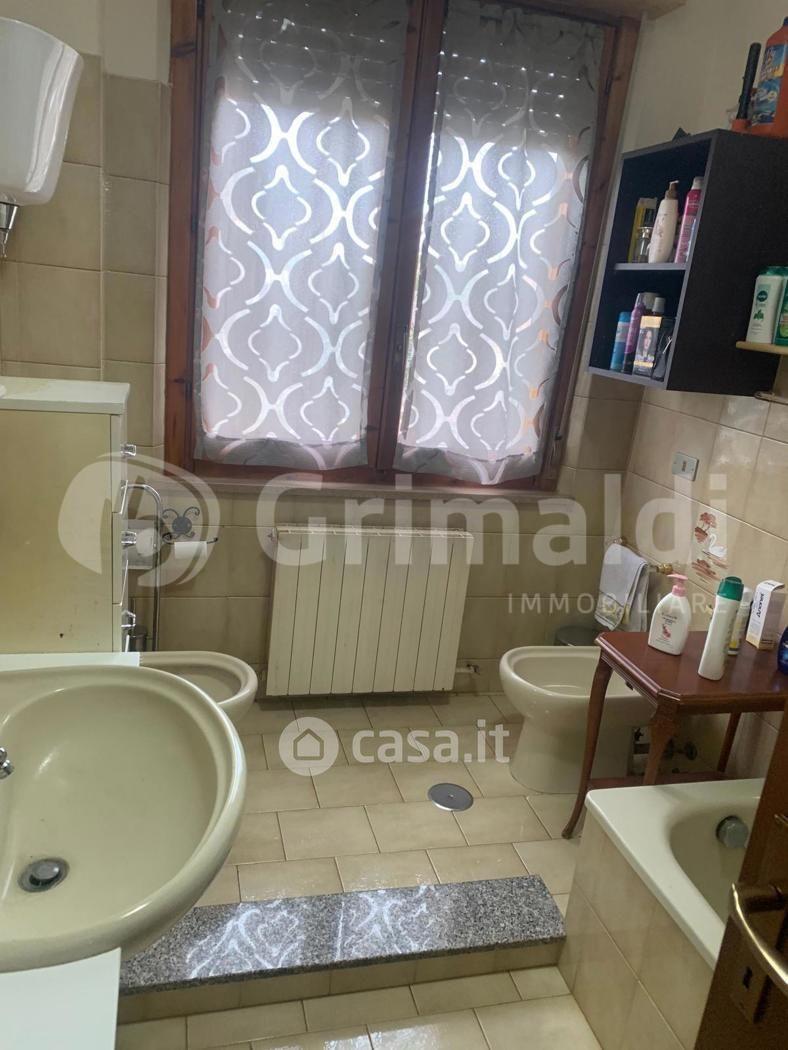 Trilocale in Via San Damiano 1 — foto 3 di 29