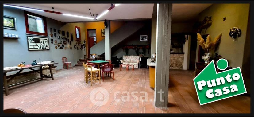 Villa in Via Europa 128 — foto 17 di 26
