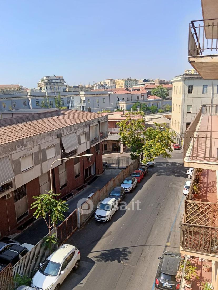Stanza in Via Ficarazzi — foto 13 di 22