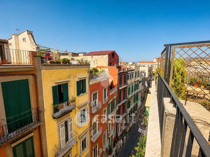 Trilocale in Via Chiaia — foto 4 di 17