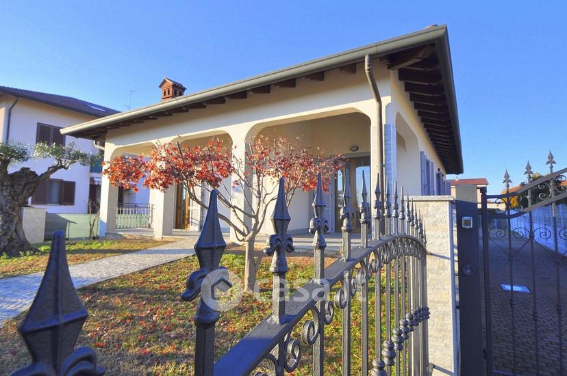 Villa in Via Sandro Pertini 5 — foto 26 di 32