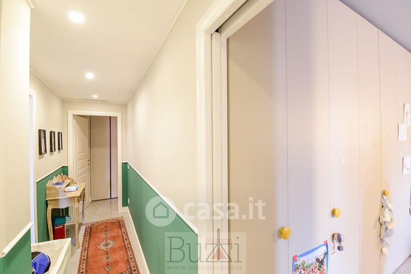 Trilocale in Vicolo Rose 1 — foto 2 di 28