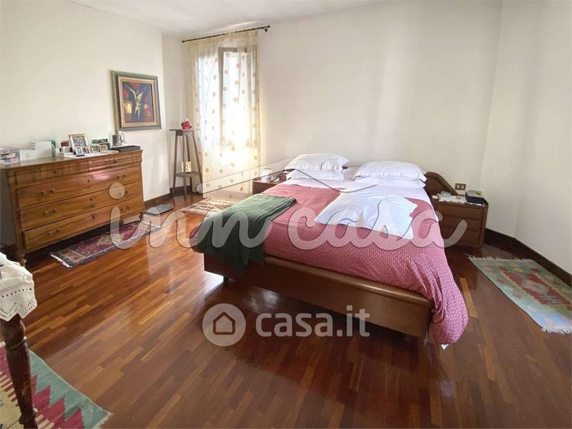 Villa in Via Giuseppe Soleri Brancaleoni 5 — foto 29 di 35