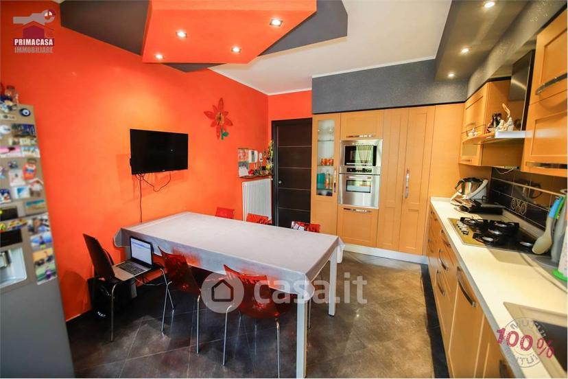 Villa in Via Bergamo 35 — foto 2 di 27
