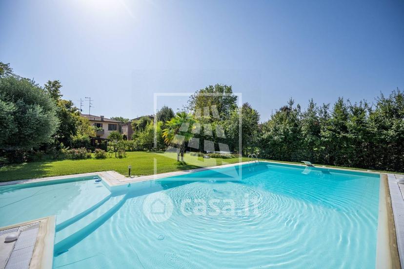 Villa in Via Gianni Rodari 16 — foto 37 di 89