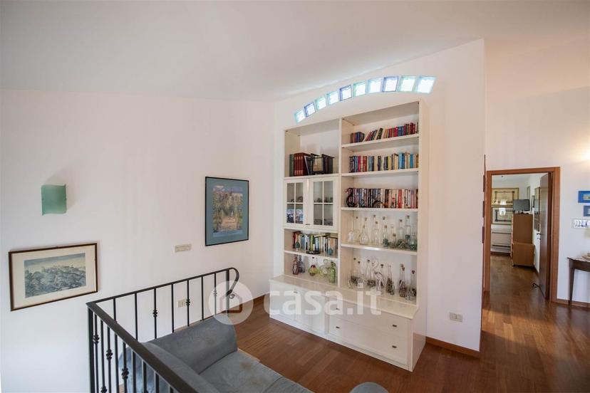 Villa in Via G. Brodolini 49 — foto 21 di 52