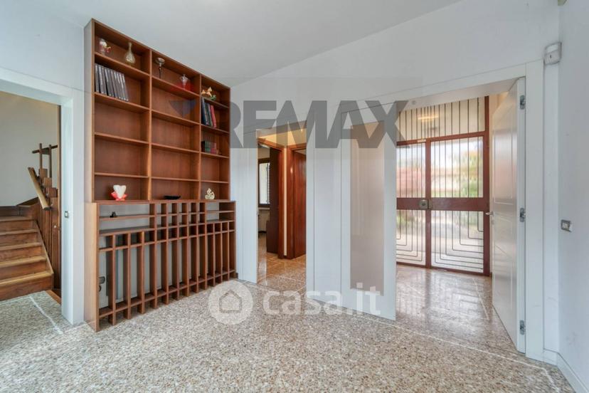 Villa in Via G. Rossa 2 — foto 20 di 22