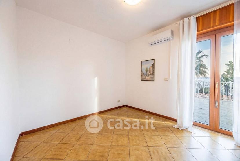 Villa in Lungomare Cristoforo Colombo 2039 — foto 10 di 28