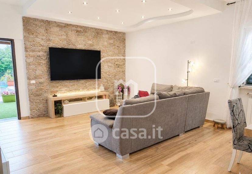 Villa in Via Colle Barco — foto 2 di 14