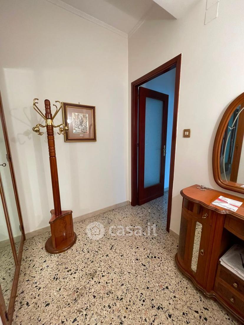 Trilocale in Via Raimondo Franchetti 13 — foto 14 di 17