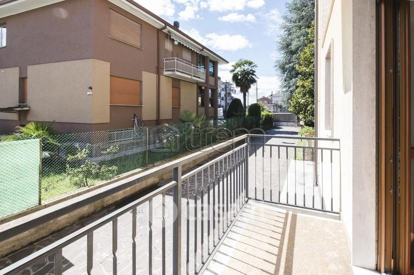 Trilocale in Via Pace 7 — foto 19 di 33