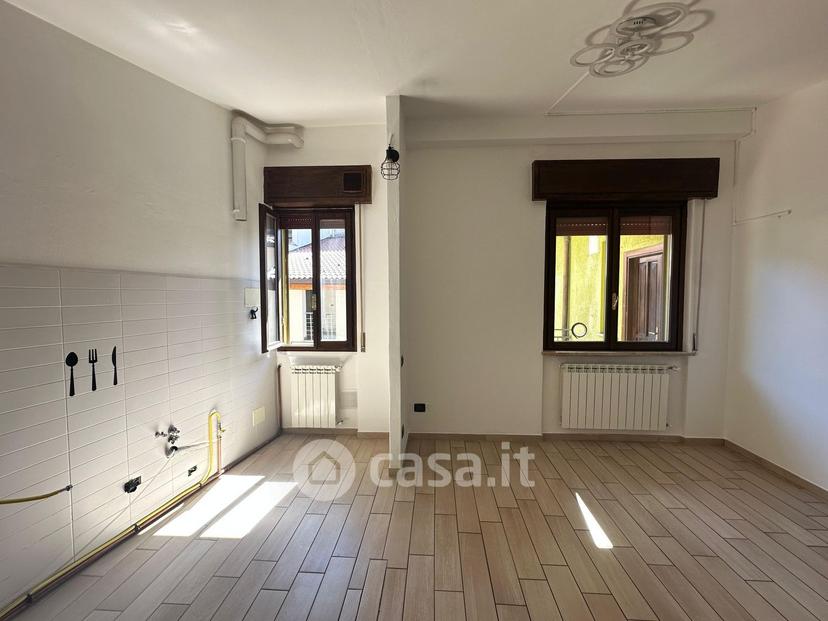 Trilocale in Via Italia 15 a — foto 13 di 24