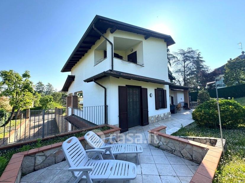 Villa in Via Giacomo Puccini 3 — foto 28 di 50