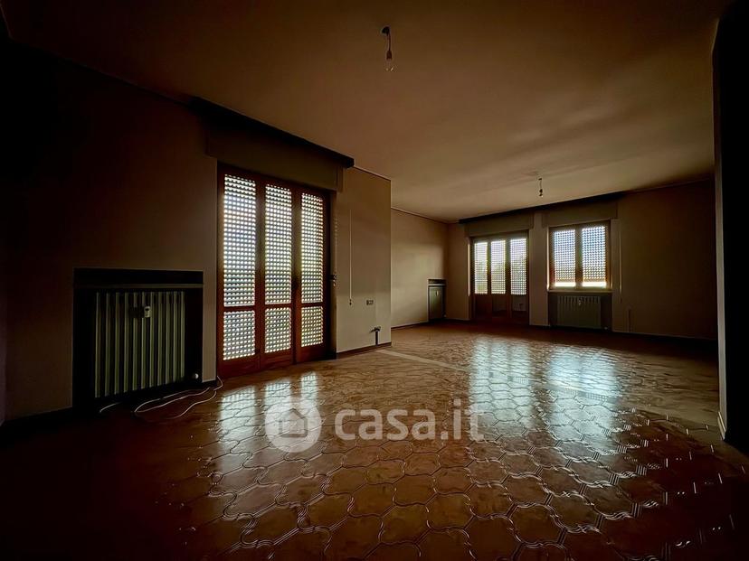 Trilocale in Via Torino