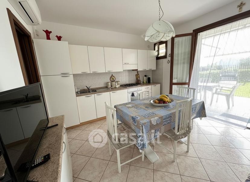 Bilocale in Viale Catullo 21 — foto 2 di 22