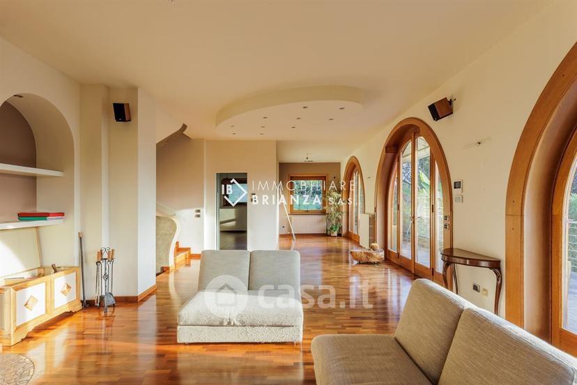 Villa in Viale John E Robert Kennedy — foto 18 di 34
