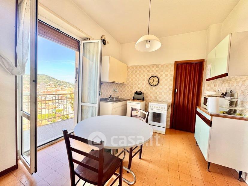 Quadrilocale in Via Ivanoe Amoretti 42 — foto 16 di 34
