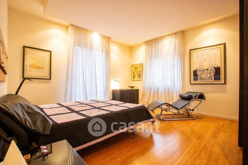 Trilocale in Via Fratelli Bronzetti 16 — foto 36 di 54