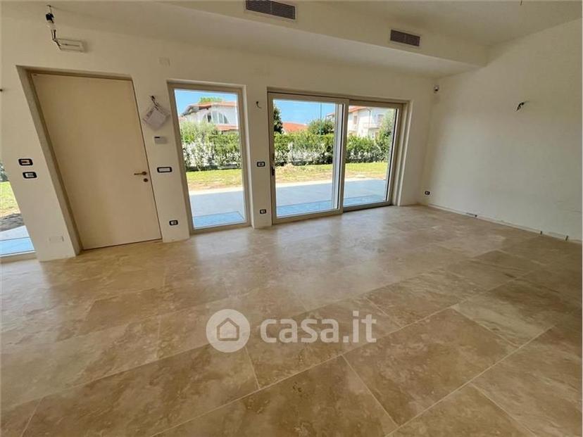 Villa in Via Salvador Allende 55 — foto 12 di 31