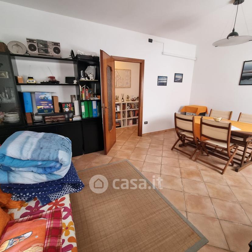 Villa in Via Ugo Foscolo 28 — foto 7 di 43