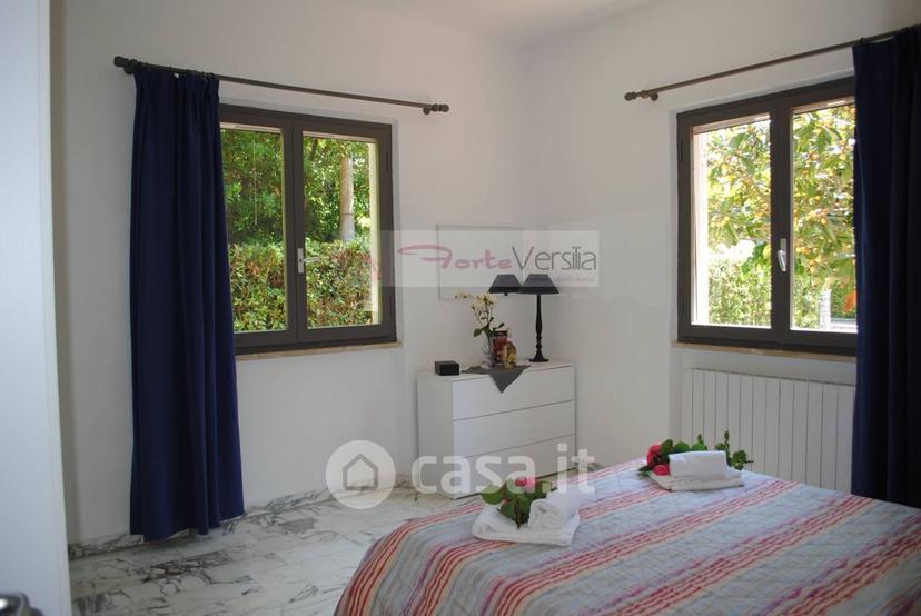 Villa in Via dei Cipressi 38 — foto 8 di 34