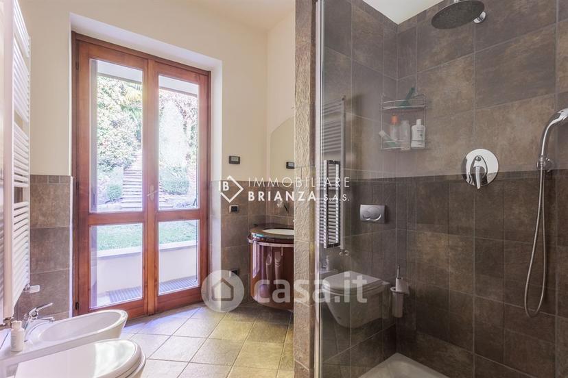 Villa in Viale John E Robert Kennedy — foto 24 di 34