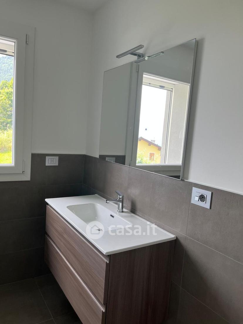 Bilocale in Via Barozzera 5