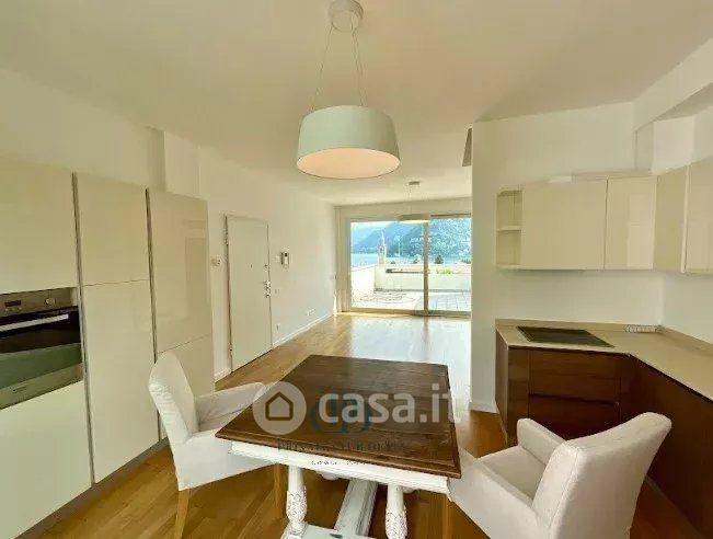 Appartamento in Via Giovio — foto 3 di 29