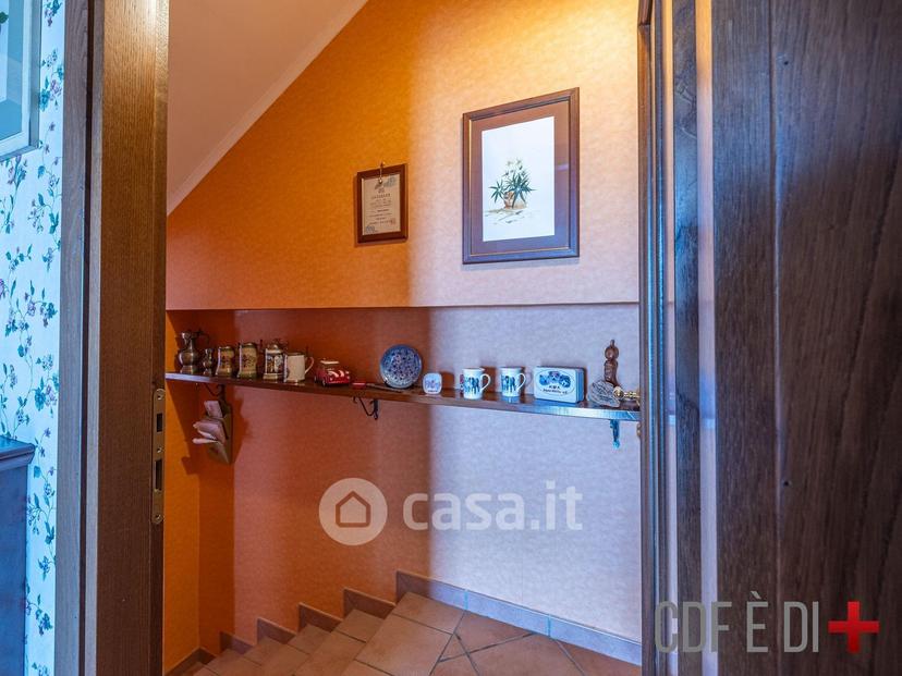 Villa in Via Collerelle — foto 30 di 35
