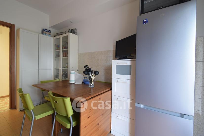 Stanza in Via Giovanni Battista Pergolesi 16 — foto 7 di 13