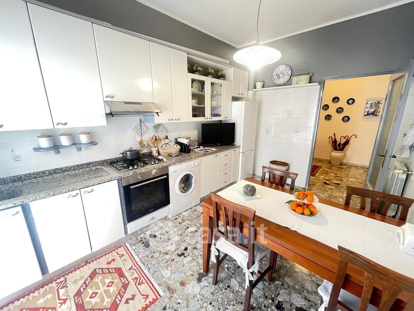 Trilocale in Via Emilio Salgari 6 — foto 3 di 31