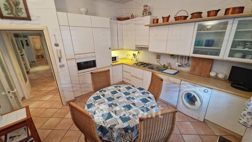 Appartamento in Viale Due Giugno (angolo Con Seconda Traversa Pine 101 — foto 15 di 39